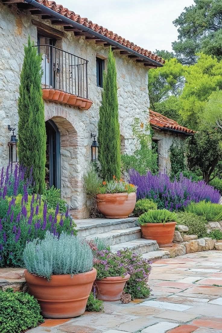 خرید باغ ویلا در احمد آباد مستوفی با شرایط اقساطی